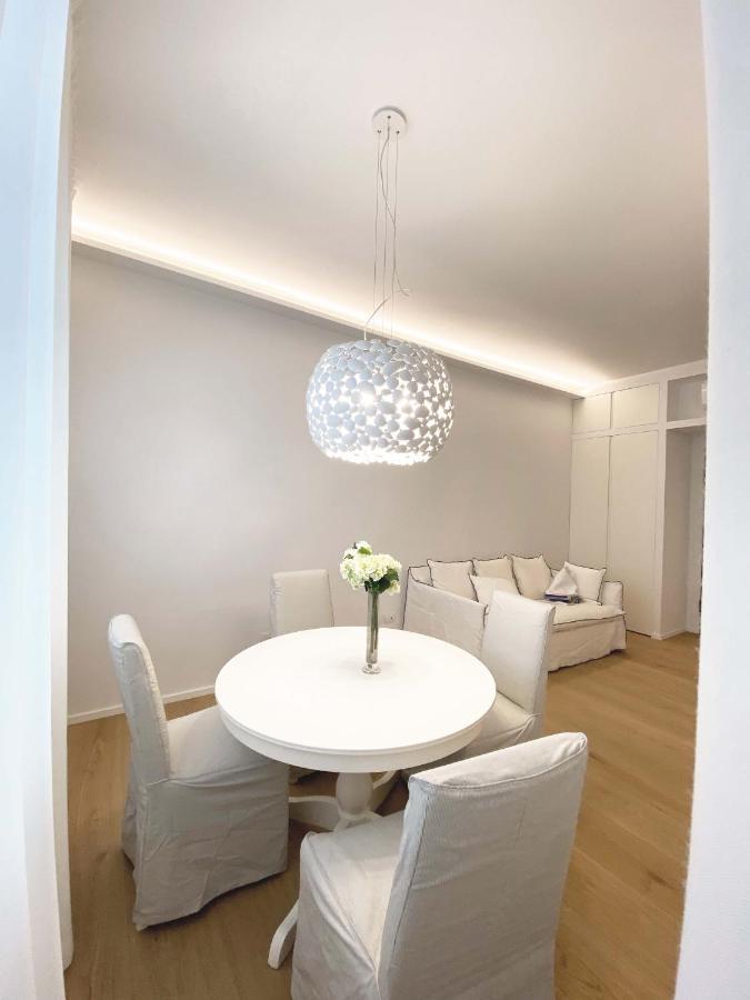The Window On The Theatre And The Cathedral - Luxury Apartment كومو المظهر الخارجي الصورة