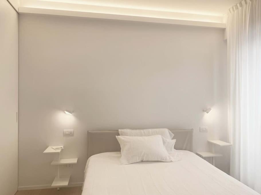 The Window On The Theatre And The Cathedral - Luxury Apartment كومو المظهر الخارجي الصورة