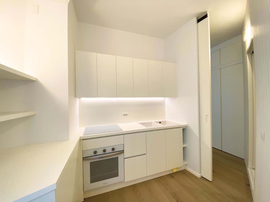 The Window On The Theatre And The Cathedral - Luxury Apartment كومو المظهر الخارجي الصورة